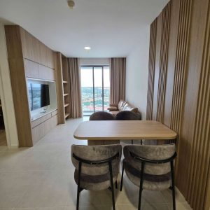 Cho thuê chung cư Urban Green 2 phòng ngủ diện tích lớn full nội thất