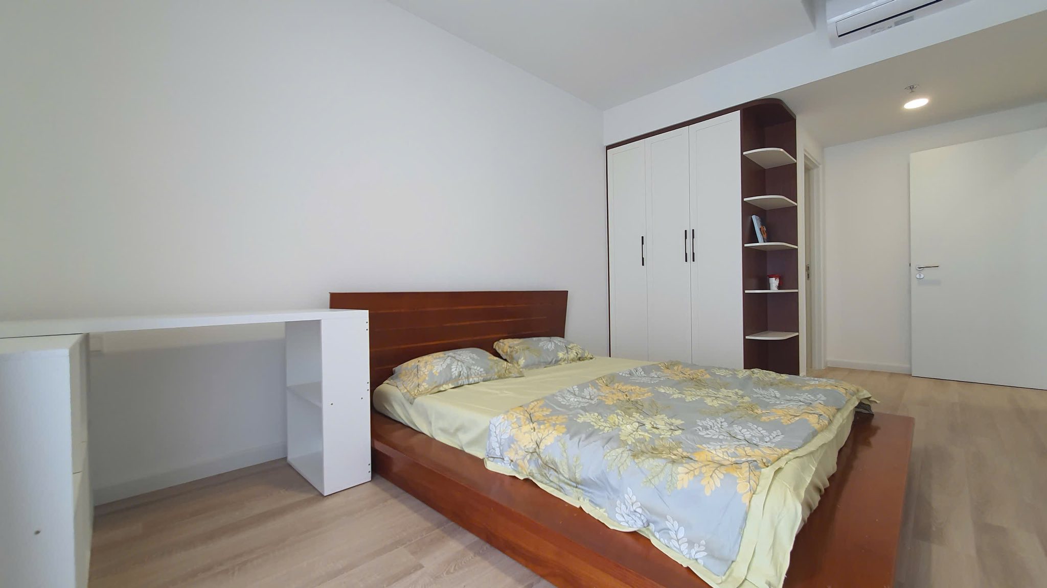 Cho thuê chung cư Urban Green 2 phòng ngủ full nội thất tầng trung thoáng mát - Ảnh 2