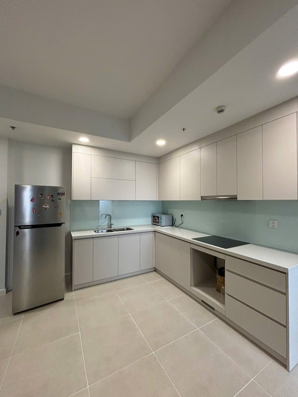 Cho thuê căn hộ chung cư 2 phòng ngủ Urban Green đầy đủ nội thất - Ảnh 9