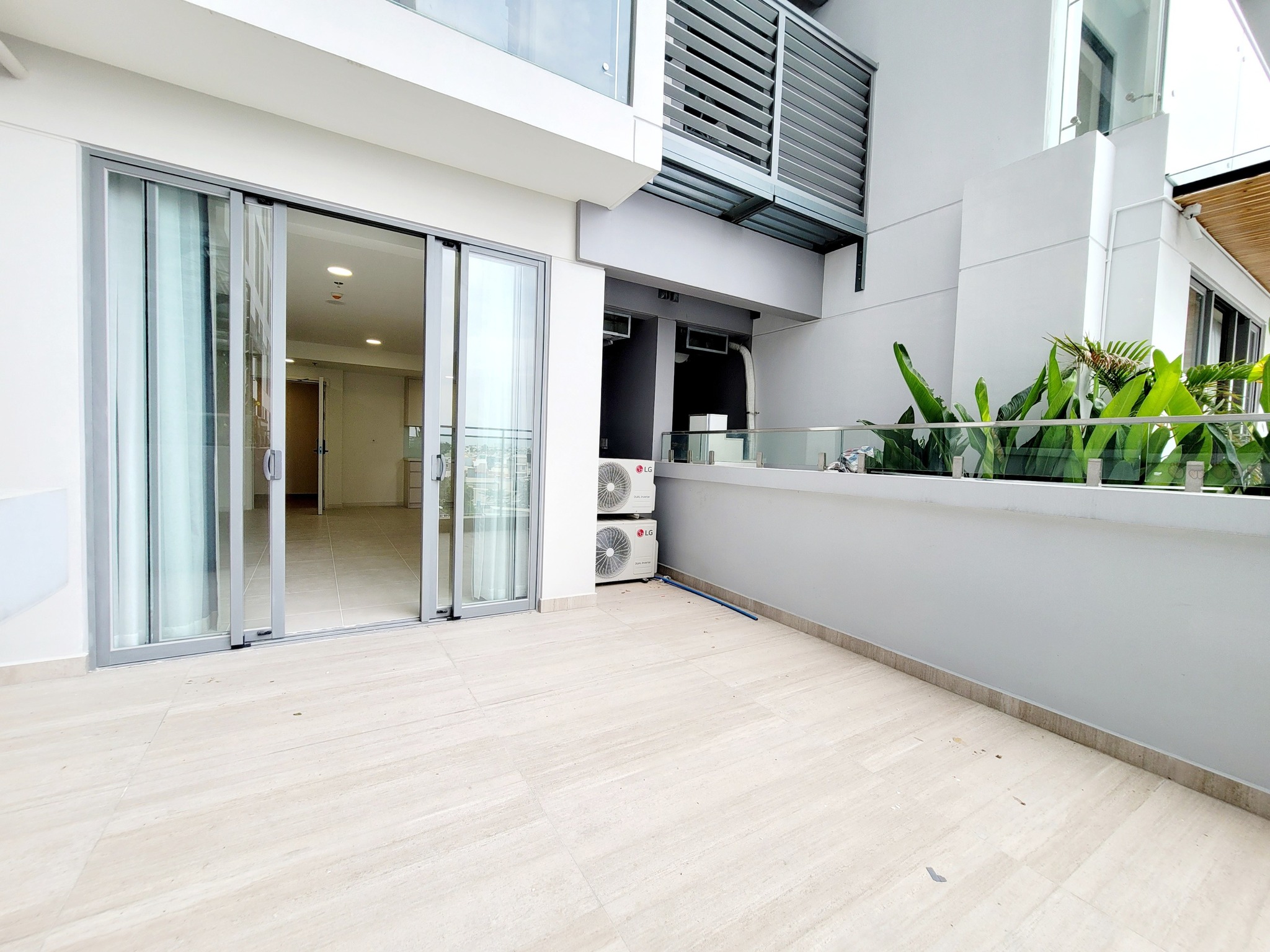 Cho thuê căn hộ 1 phòng ngủ Urban Green, có sân vườn, nội thất cơ bản - Ảnh 5