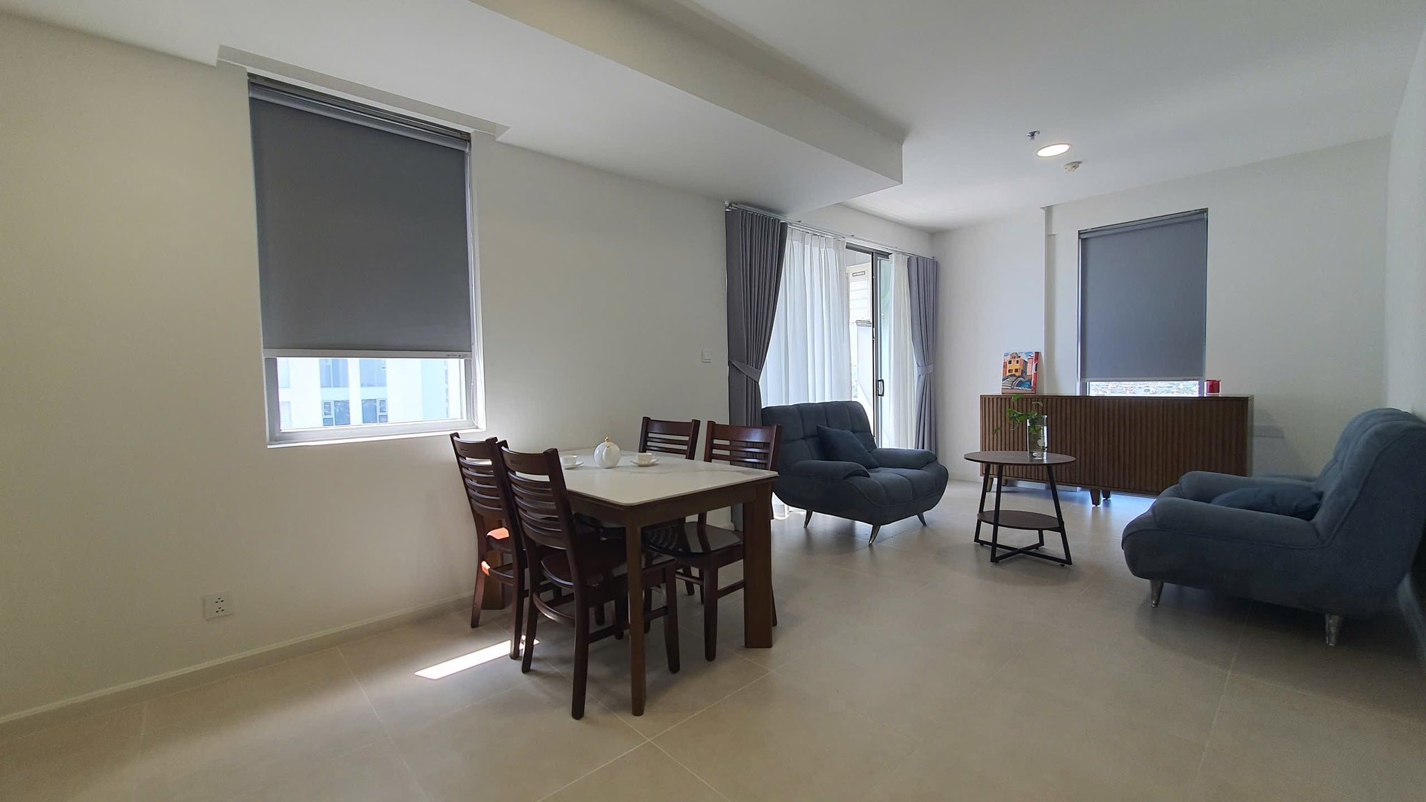 Cho thuê chung cư Urban Green 2 phòng ngủ full nội thất tầng trung thoáng mát