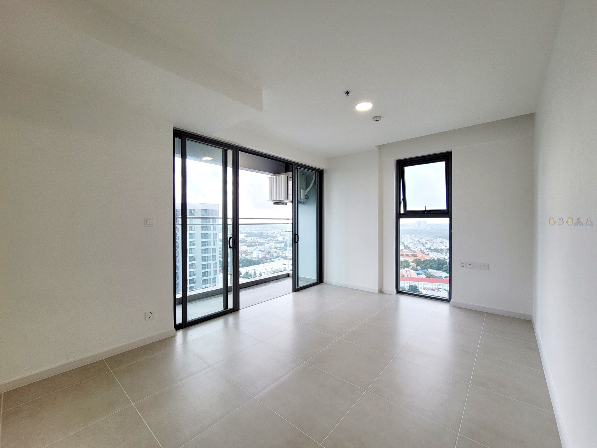 Bán căn hộ 2 phòng ngủ (2PN, 2WC) chung cư urban green, view nội khu