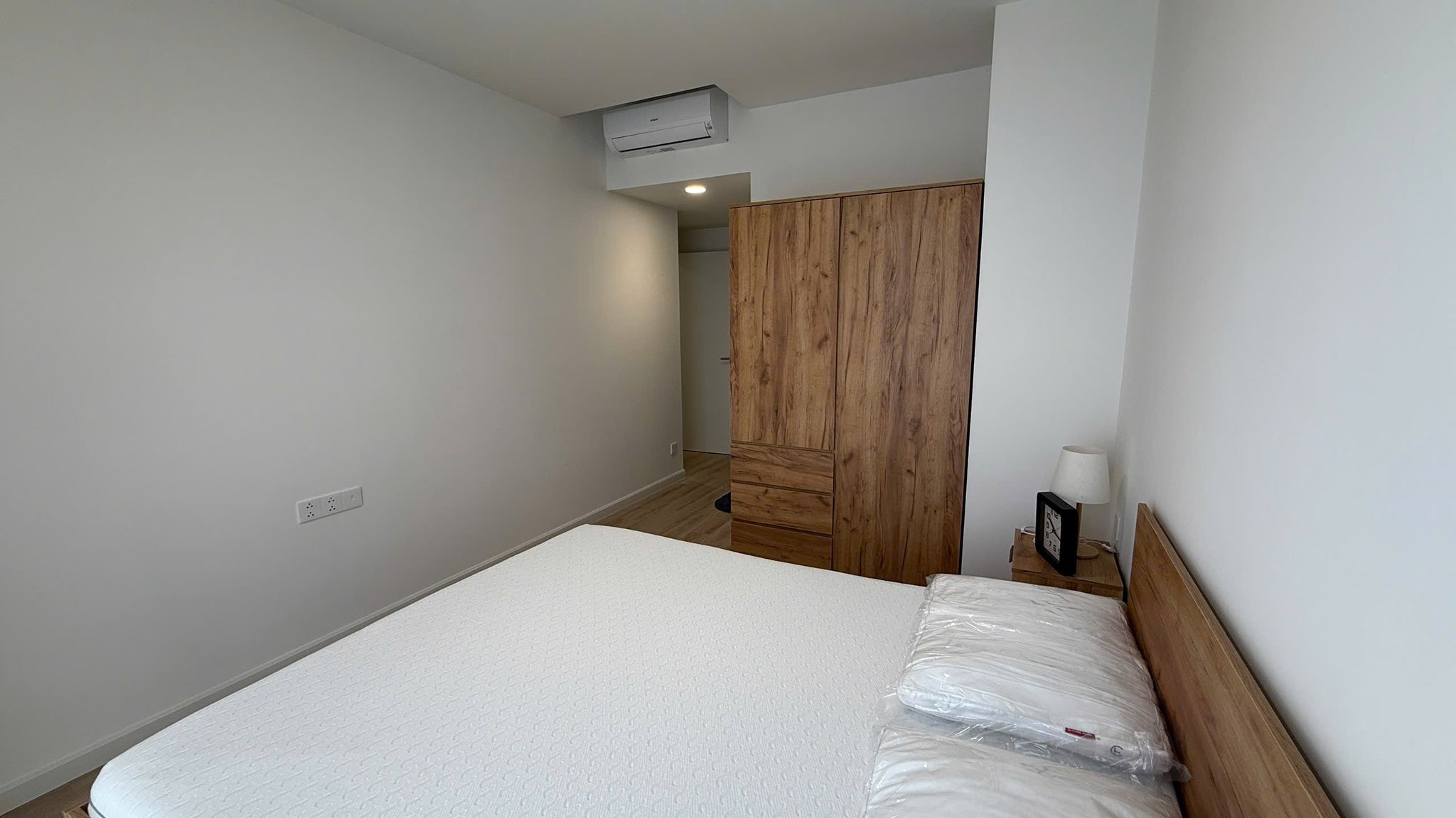 Cho thuê căn hộ 2 phòng ngủ Urban Green tầng trung thoáng mát - Ảnh 5